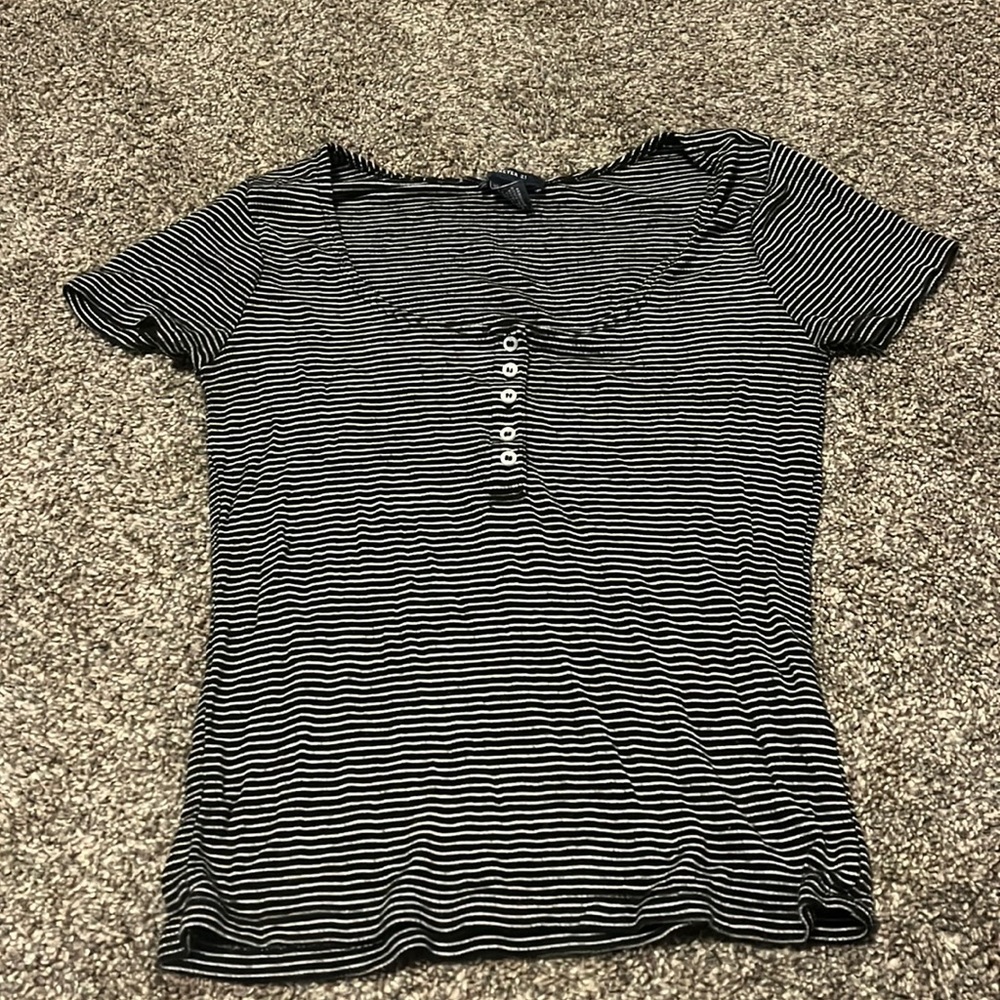 Tight t- shirt